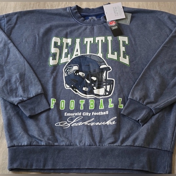 Seattle Seahawks NFL Game Couture Blue Oversized Sweatshirt Size Small - Picture 3 of 6